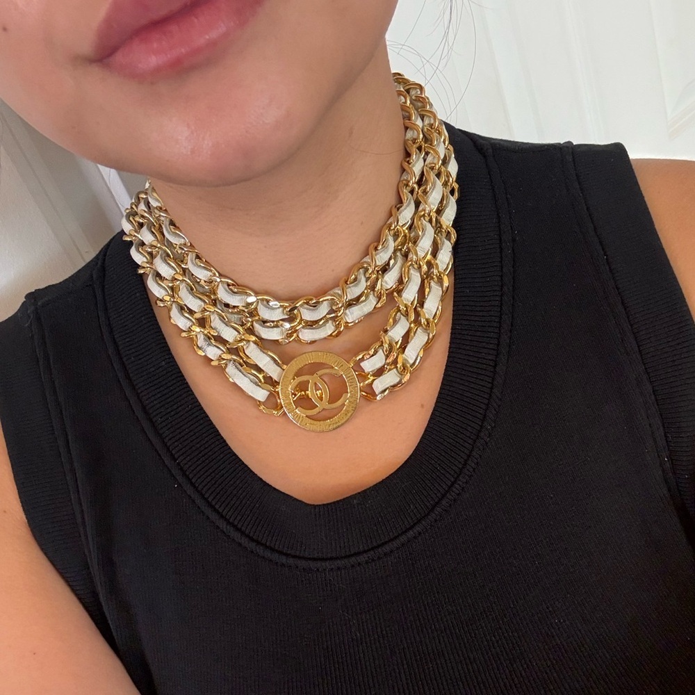 CHANEL Vintage White Leather Gold Chain Link CC Logo Necklace/Belt - Picture 1 of 13